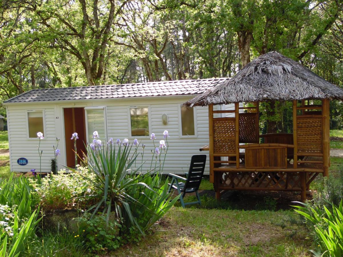 Camping Les Paillotes Payrac エクステリア 写真