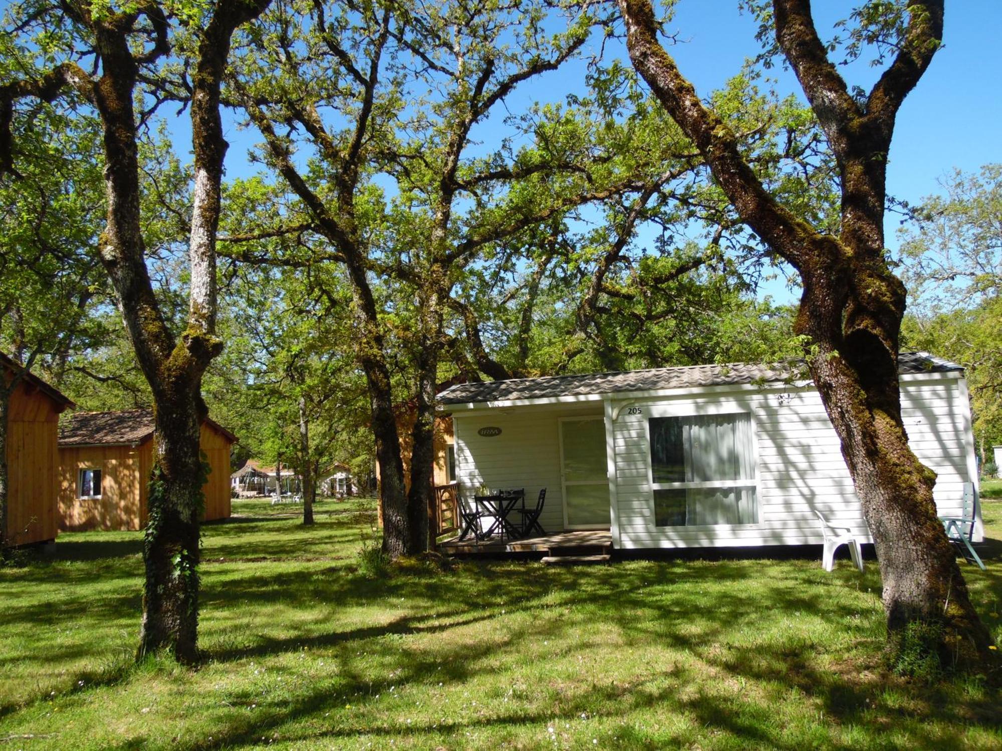 Camping Les Paillotes Payrac エクステリア 写真